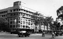 Place Francis Garnier depuis le rond-point Charner Bonard Saigon