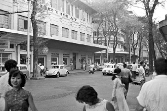 Ancien Magasin Courtinat 1966 Saïgon