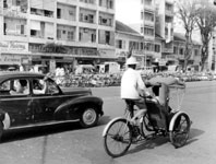 Peugeot 203 & Cyclo-Pousse